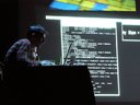 Alex McLean and Dave Griffiths and Matthew Yee-King and Robert Atwood "Live-coding Performance" (Sébastien Vriet)